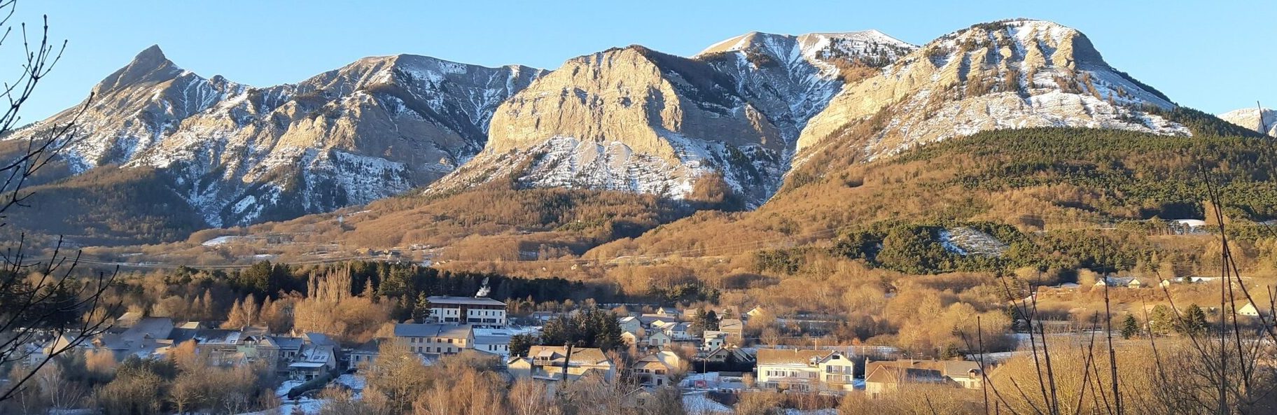 Image-en-tete-village.jpg